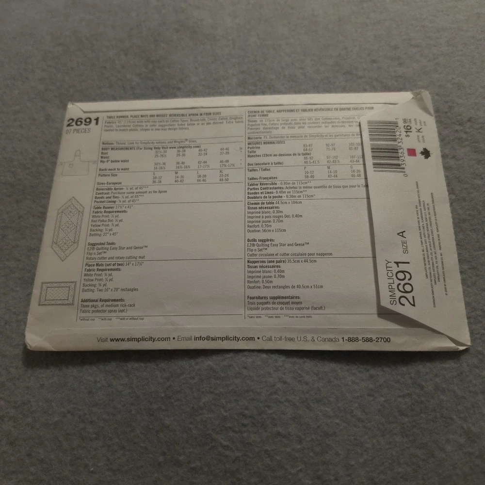 Simplicity 2691 Table Runner, Placemat, Reversible Apron Pattern Misses S-XL Cut